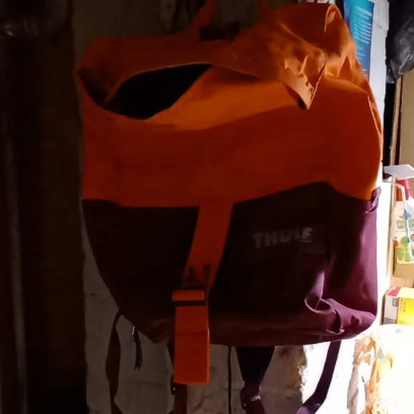 T h u l e custom backpack from Sweden - Picture 3 of 4